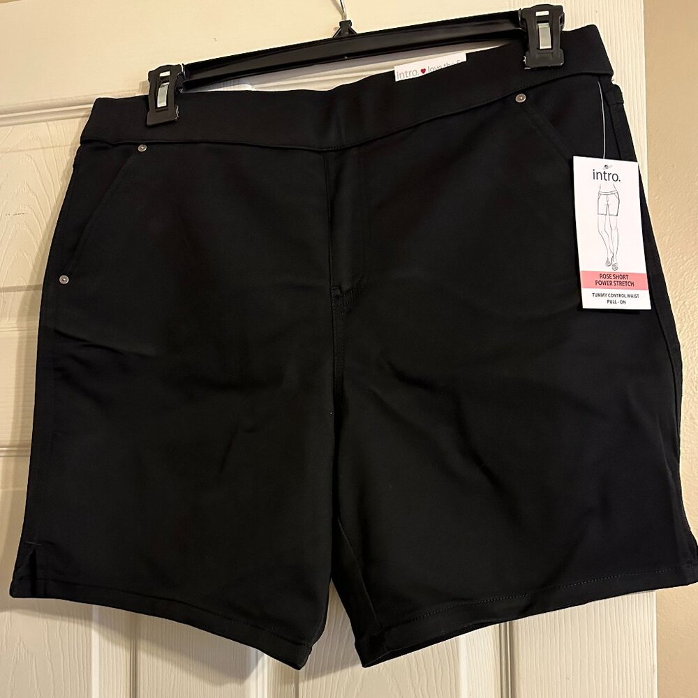 NWT Intro pull on shorts Black. Size 12